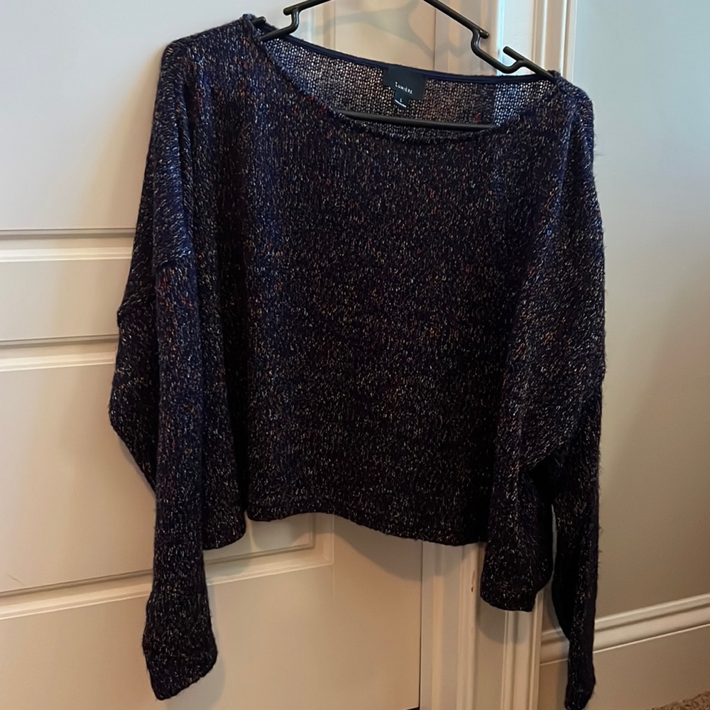 Lumiere sweater type crop top style! Size Large.
